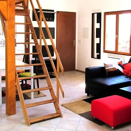 Cozy Close To Cern, Geneva Airport, Un