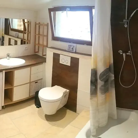 Διαμέρισμα Cozy Close To Cern, Geneva Airport, Un Gex